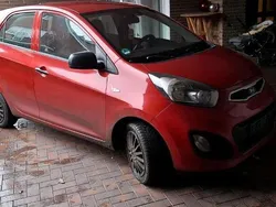 Rot Gebraucht 2011 Kia Picanto Kleinwagen | 1.990 € (Fairer Preis)