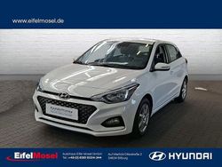Weiß Gebraucht 2018 Hyundai i20 Select Limousine | 10.790 € (Fairer Preis)