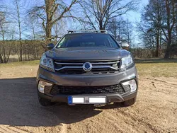 Grau Gebraucht 2018 Ssangyong Korando SUV | 17.000 €