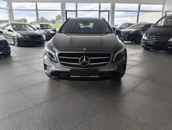 Grau Gebraucht 2016 Mercedes GLA200 SUV | 12.950 € (Fairer Preis)