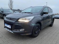 Grau Gebraucht 2015 Ford Kuga Individual SUV | 9.300 € (Etwas zu teuer)