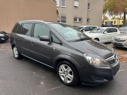 Grau Gebraucht 2010 Opel Zafira Limousine | 3.550 € (Etwas zu teuer)