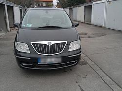 Schwarz Gebraucht 2008 Lancia Phedra Van / Kleinbus | 2.650 €