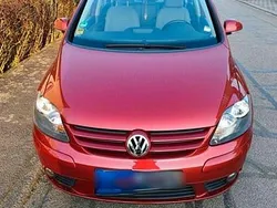 Rot Gebraucht 2006 VW Golf Plus Cross Van / Kleinbus | 6.000 € (Etwas zu teuer)