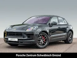 Vulkangraumetallic Gebraucht 2023 Porsche Macan S SUV | 83.880 € (Teuer)
