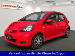 Rot Gebraucht 2009 Toyota Aygo Kleinwagen | 2.499 € (Guter Preis)