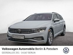 Weiß Gebraucht 2023 VW Passat Business Kombi | 21.855 € (Guter Preis)