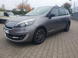 Grau Gebraucht 2013 Renault Grand Scénic III Bose Edition Van / Kleinbus | 8.999 € (Teuer)