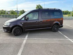 Violet Gebraucht 2015 VW Caddy Maxi Trendline Van / Kleinbus | 11.000 € (Teuer)