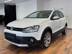 Pure white Gebraucht 2014 VW Polo Cross Kleinwagen | 12.890 € (Teuer)