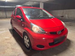 Rot Gebraucht 2009 Toyota Aygo Kleinwagen | 1.600 € (Fairer Preis)