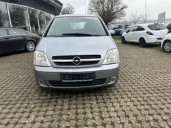 Grau Gebraucht 2007 Opel Meriva Catch Me Van / Kleinbus | 2.990 € (Fairer Preis)
