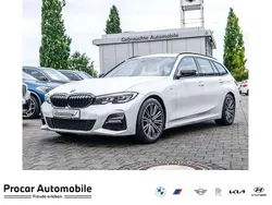 Weiß Gebraucht 2021 BMW 320 M Sport Kombi | 29.995 € (Fairer Preis)