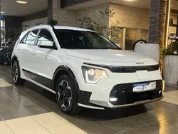 Weiß Gebraucht 2022 Kia e-Niro SUV | 25.870 € (Fairer Preis)