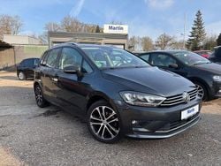 Grau Gebraucht 2017 VW Golf Sportsvan Allstar Van / Kleinbus | 12.200 € (Fairer Preis)