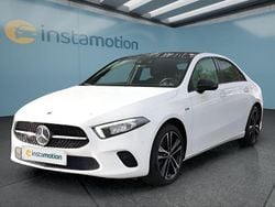 Weiß Gebraucht 2021 Mercedes A250 Kleinwagen | 28.749 € (Etwas zu teuer)