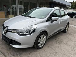 Grau Gebraucht 2015 Renault Clio IV Dynamique Limousine | 7.190 € (Fairer Preis)
