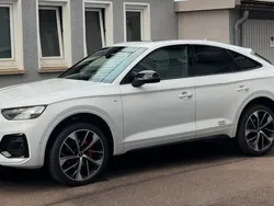 Weiß Gebraucht 2021 Audi Q5 Sportback Edition .1 SUV | 40.099 € (Fairer Preis)