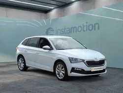 Weiß Gebraucht 2024 Skoda Scala Style Kleinwagen | 21.980 € (Fairer Preis)