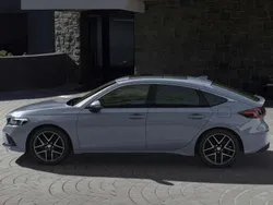 Sonic grey pearl Neu 2025 Honda Civic Advance Limousine | 38.227 € (Fairer Preis)