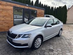Silber Gebraucht 2017 Skoda Octavia Ambition Limousine | 11.490 € (Fairer Preis)