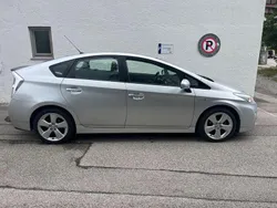 Silber Gebraucht 2011 Toyota Prius Life Kleinwagen | 8.800 € (Fairer Preis)