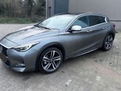 Grau Gebraucht 2016 Infiniti Q30 Premium Limousine | 10.950 € (Guter Preis)