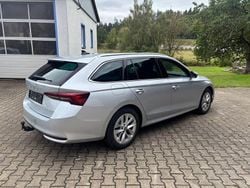 Silber Gebraucht 2024 Skoda Octavia Selection Kombi | 30.800 € (Guter Preis)