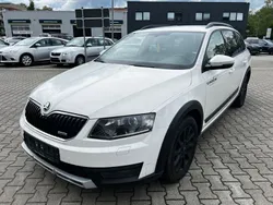 Weiß Gebraucht 2015 Skoda Octavia Scout 4x4 Kombi | 5.990 € (Guter Preis)
