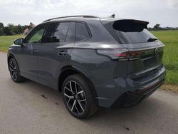 Delfingrau metallic Neu 2025 VW Tiguan R-line SUV | 56.690 € (Fairer Preis)