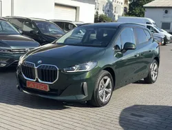 Grün Gebraucht 2024 BMW 218 Active Tourer Sport Line Van / Kleinbus | 33.880 € (Guter Preis)