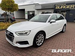 Weiss Gebraucht 2022 Audi A4 Advanced Kombi | 21.790 € (Superpreis)