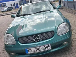 Grün Gebraucht 2003 Mercedes SLK200 Edition Cabrio | 3.200 € (Etwas zu teuer)