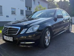 Schwarz Gebraucht 2011 Mercedes E250 Avantgarde Limousine | 9.000 € (Superpreis)