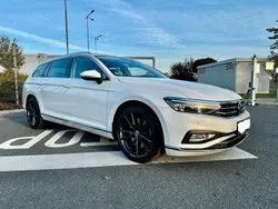 Weiß Gebraucht 2021 VW Passat Kombi | 28.999 €