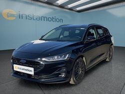 Schwarz Gebraucht 2022 Ford Focus Kombi | 18.949 € (Guter Preis)