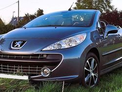 Grau Gebraucht 2007 Peugeot 207 CC Platinum Cabrio | 5.350 € (Teuer)