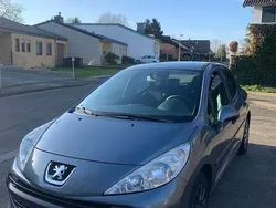 Grau Gebraucht 2008 Peugeot 207 Filou Limousine | 1.900 € (Etwas zu teuer)