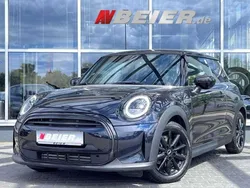 Enigmatic black metallic Gebraucht 2023 Mini Cooper Kleinwagen | 26.289 € (Etwas zu teuer)