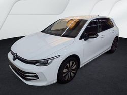 Weiss Gebraucht 2025 VW Golf VIII Goal Limousine | 26.440 € (Guter Preis)