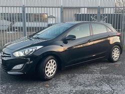 Schwarz Gebraucht 2014 Hyundai i30 Kleinwagen | 6.999 € (Fairer Preis)