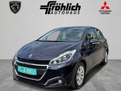 Blau Gebraucht 2017 Peugeot 208 Active Kleinwagen | 7.990 € (Fairer Preis)