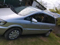 Silber Gebraucht 2005 Opel Zafira Van / Kleinbus | 2.350 € (Guter Preis)