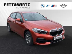 Sunset orange metallic Gebraucht 2024 BMW 118 Advantage Kleinwagen | 25.990 € (Fairer Preis)