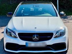 Weiß Gebraucht 2016 Mercedes C63 AMG AMG Limousine | 45.500 €
