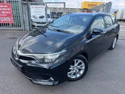 Schwarz Gebraucht 2016 Toyota Auris Executive Limousine | 6.250 € (Fairer Preis)