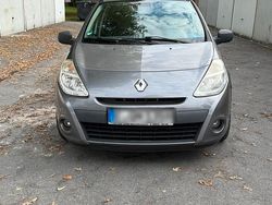 Gebraucht 2010 Renault Clio GrandTour Kombi | 1.400 €
