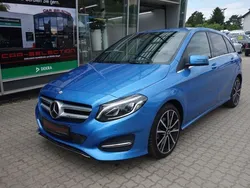 Blau Gebraucht 2016 Mercedes B220 AMG line Van / Kleinbus | 19.800 € (Fairer Preis)