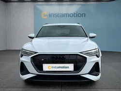 Weiß Gebraucht 2022 Audi e-tron SUV | 46.949 € (Fairer Preis)