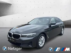 Grau Gebraucht 2022 BMW 520 Sport Line Limousine | 31.400 € (Superpreis)